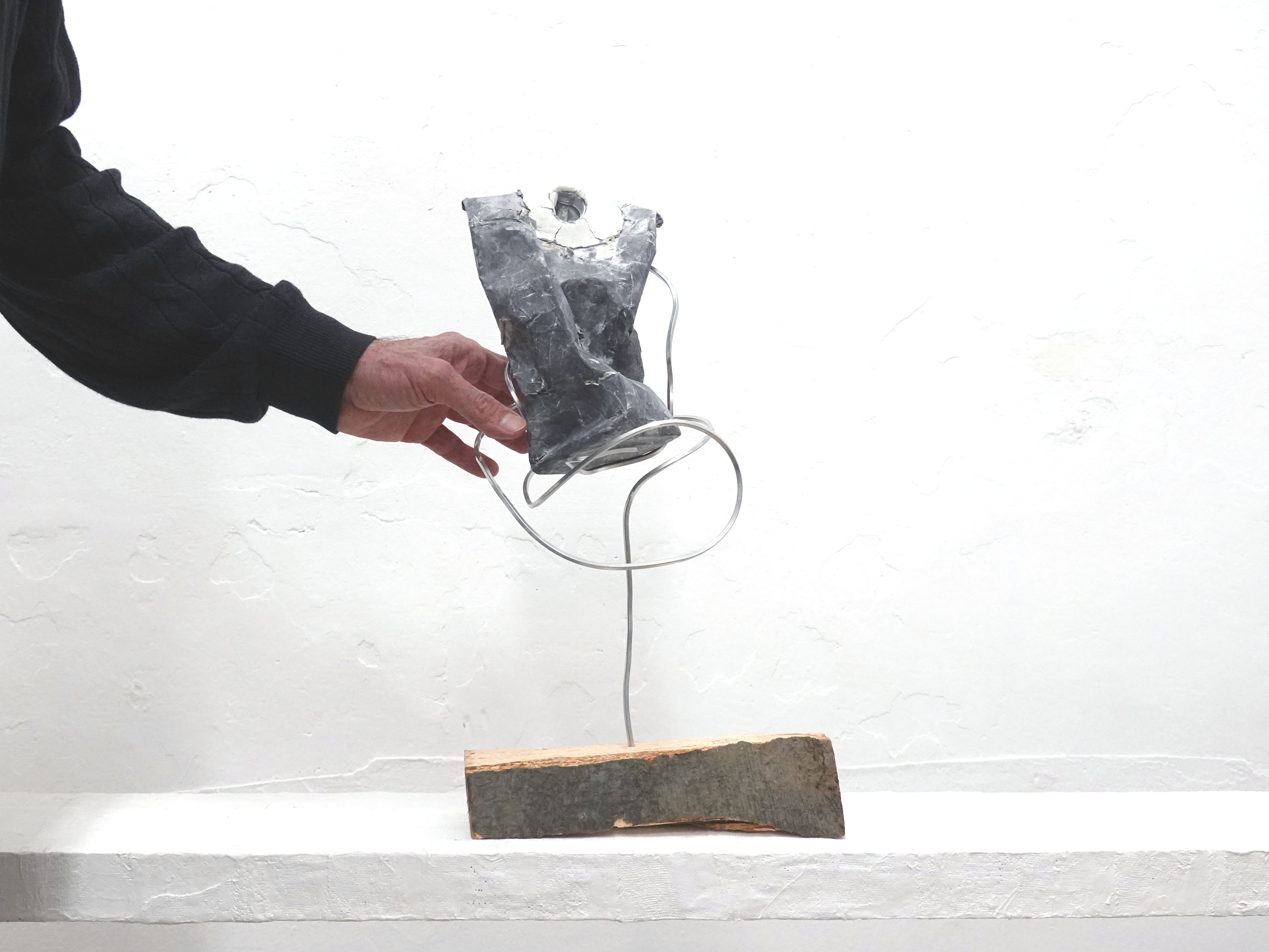 Hole Object, single piece hovering, by Toni Kleinlercher